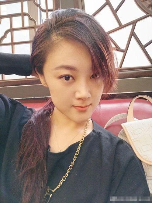 玖月奇迹王小玮图片,光影交织下的音乐精灵