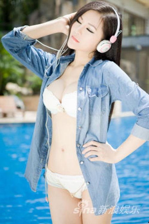 女主播张心儿夜店,直播女王夜生活揭秘