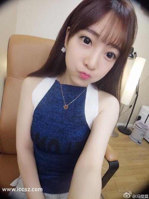 女主播真人图片