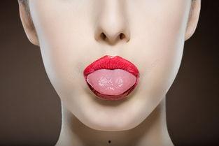 伸舌头的照片,伸舌头萌态瞬间记录